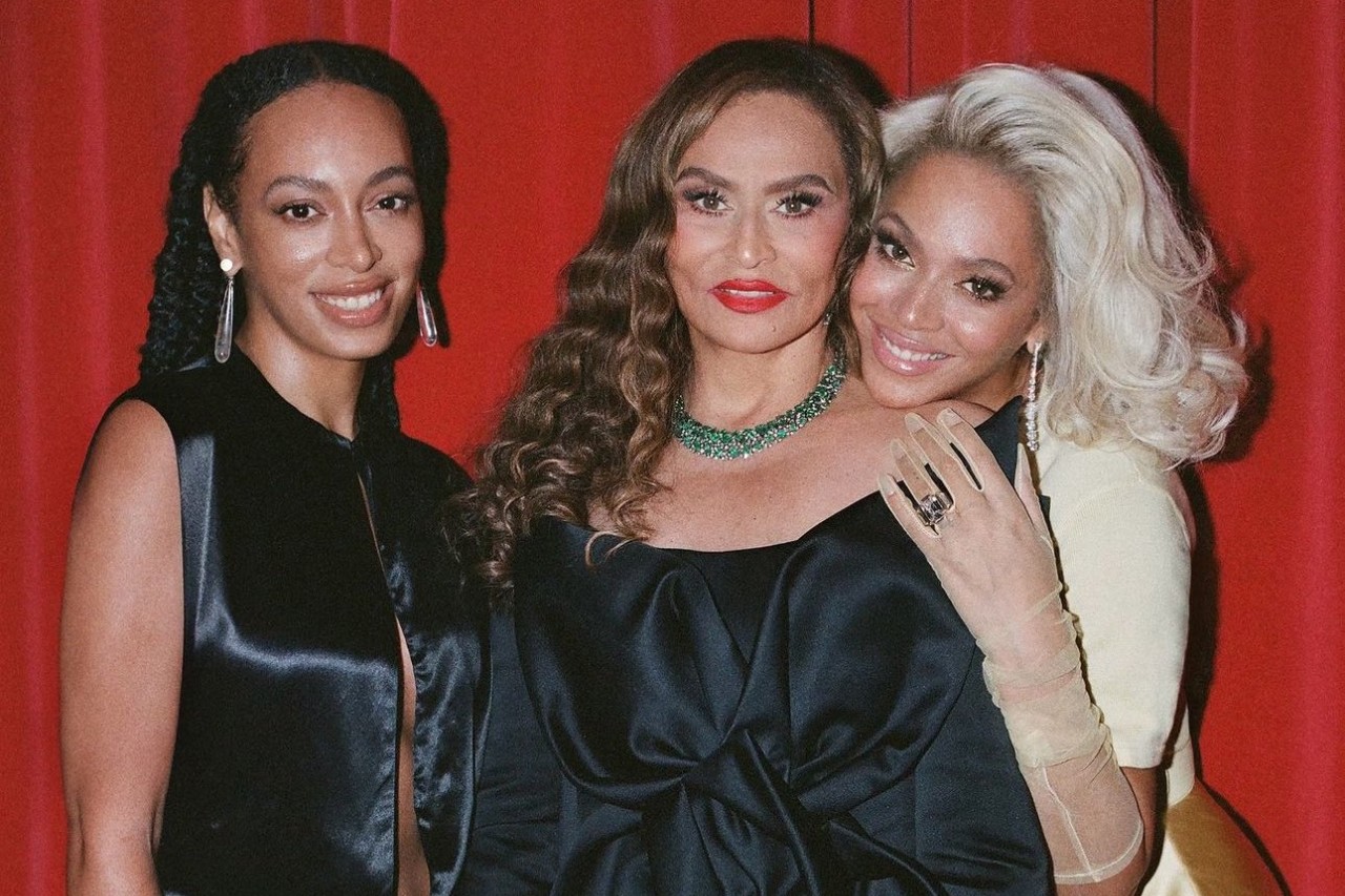Tina Knowles: Η γενναία απόφαση που έσωσε τη σχέση της Beyoncé και της Solange
