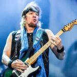 Ο Adrian Smith των Iron Maiden αποκαλύπτει τη σκληρή πραγματικότητα: «Μόνο ένα μικρό ποσοστό μουσικών ζουν από τη μουσική»