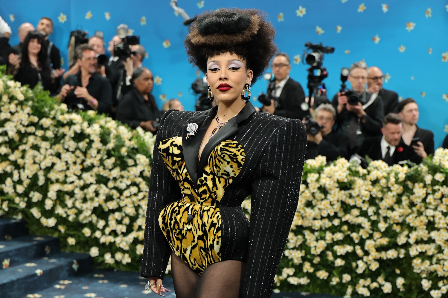 Doja Cat: Το look στο Met Gala 2025 που έδωσε γεύση από το νέο άλμπουμ της.