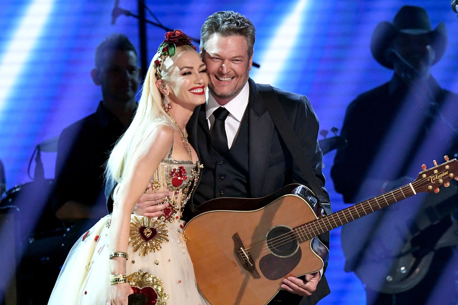 Blake Shelton: Η Gwen Stefani «τώρα αρχίζει να συνειδητοποιεί τι μπορεί να καταφέρει φωνητικά»