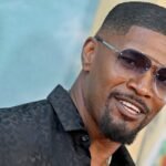 Ο Jamie Foxx διαψεύδει τη θεωρία συνωμοσίας ότι ο Diddy προσπάθησε να τον σκοτώσει