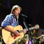 John Fogerty: Η ύψιστη τιμή από το Songwriters Hall of Fame για τον θρύλο των Creedence Clearwater Revival