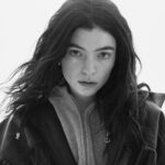 Η Lorde ανακαλύπτει τον εαυτό της στο νέο τραγούδι «Man Of The Year»