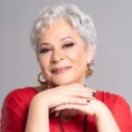 «Κορμί Σαν Την Κιθάρα Σου»: Η Μελίνα Κανά τραγουδά Σωκράτη Μάλαμα – Χάρις Αλεξίου