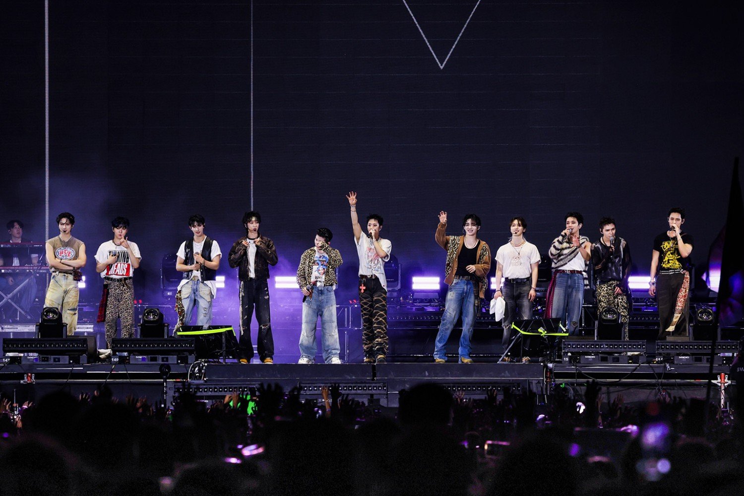 SEVENTEEN: Οι στρατιωτικές υποχρεώσεις και το μέλλον του K-pop συγκροτήματος