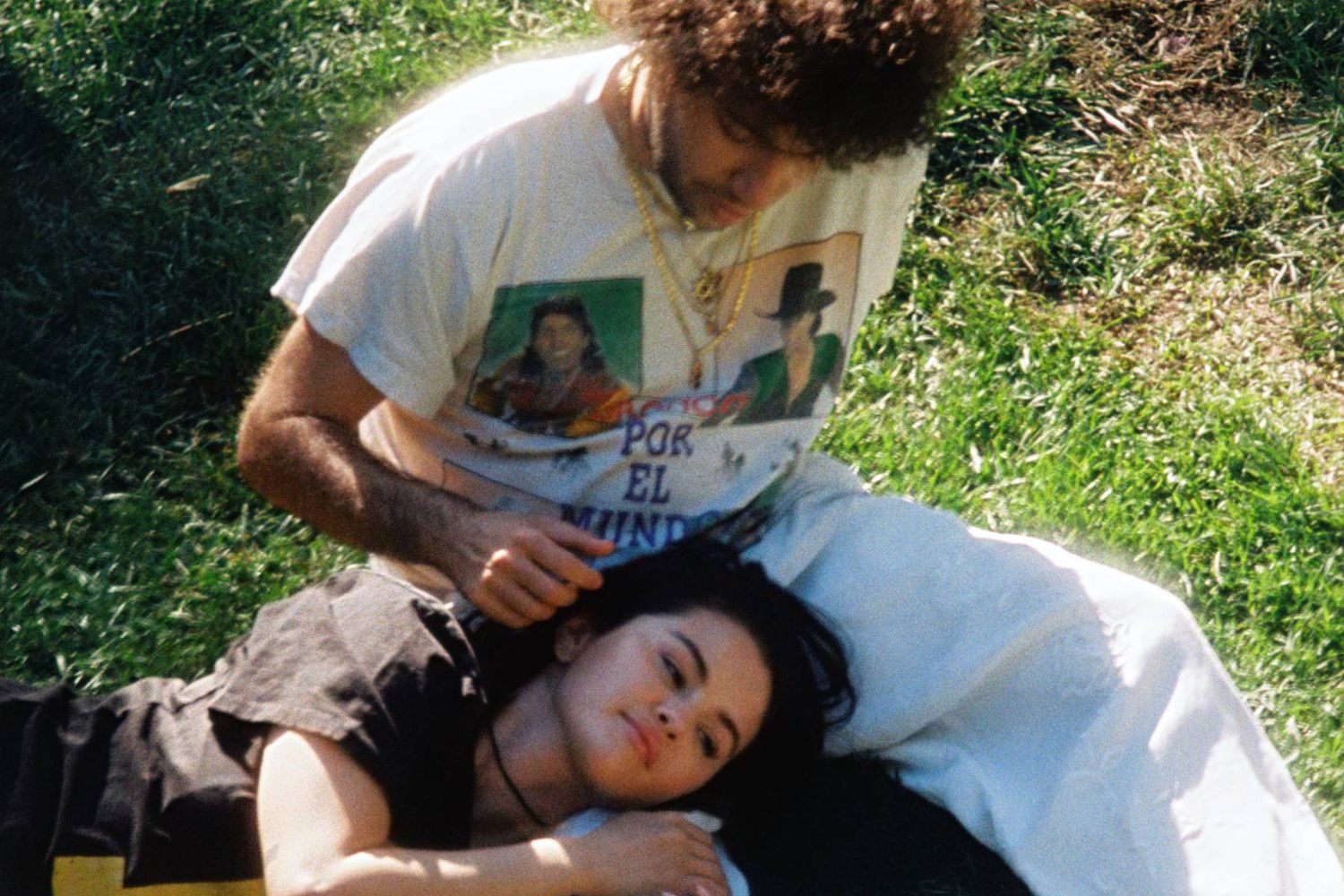 Selena Gomez και Benny Blanco δίνουν δεύτερη ζωή στο «I Said I Love You First» με μία νέα deluxe έκδοση