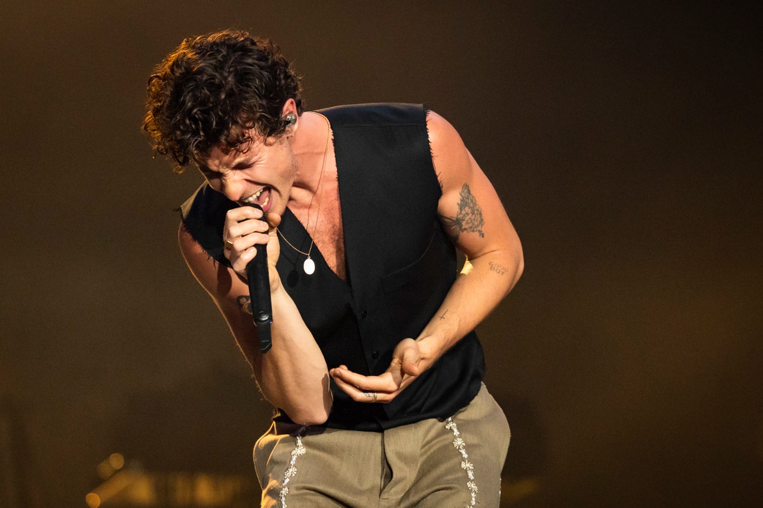 Ο Shawn Mendes «βρήκε ξανά τον εαυτό του» και επιστρέφει στις περιοδείες