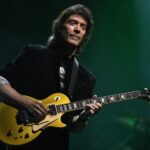 Γιατί η μουσική των Genesis παραμένει πάντα φρέσκια για τον Steve Hackett