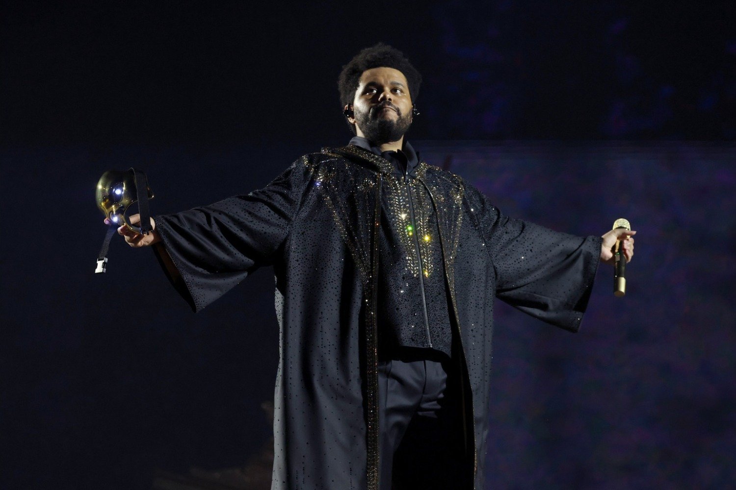 The Weeknd: Η σαρωτική επιτυχία της περιοδείας «After Hours Til Dawn Tour» δεν σταματά – Τα αστρονομικά νούμερα που αλλάζουν τα δεδομένα