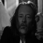 Ο Thom Yorke υφαίνει σκοτεινή μαγεία με το νέο τραγούδι «Dialing In»