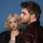 Alex Warren και Rosé ξυπνούν ξανά τον έρωτα μέσα μας με το «On My Mind»