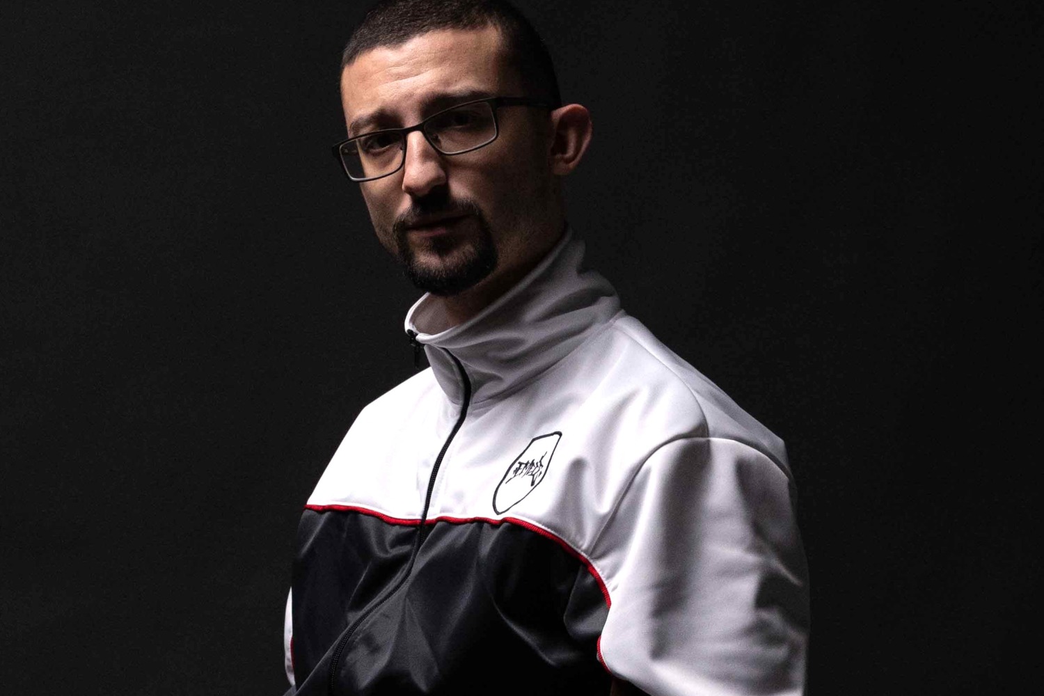 Bloody Hawk: Το «Φθηνά Tricks 3» έκανε το έκτο καλύτερο ντεμπούτο παγκοσμίως στο Spotify