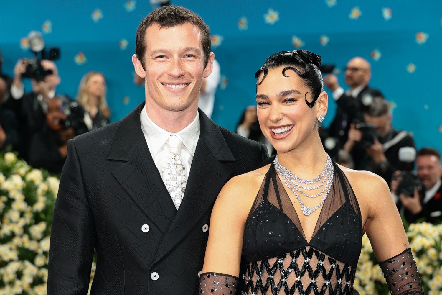 Dua Lipa: Πώς ο γάμος με τον Callum Turner αλλάζει τη μουσική της