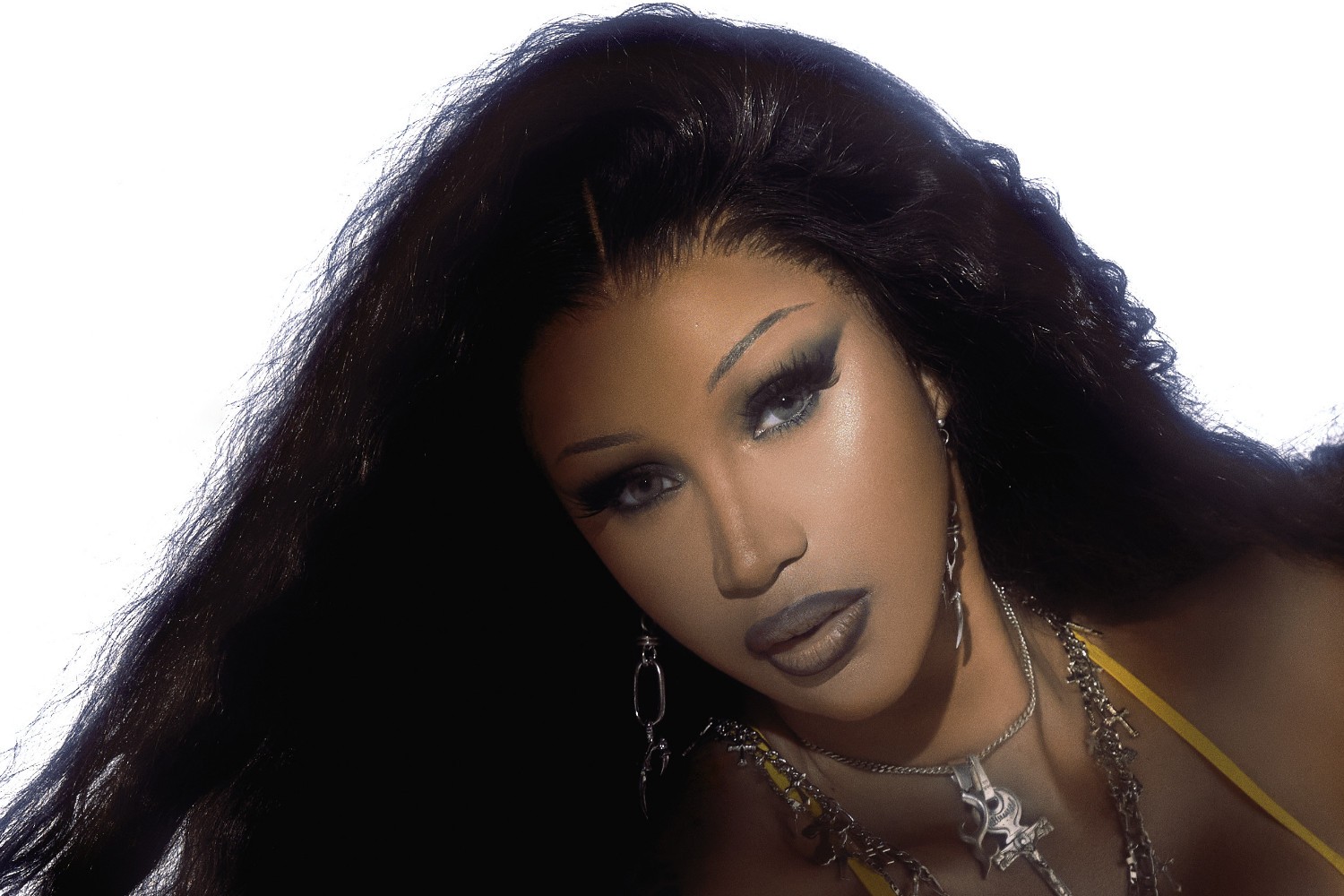 Cardi B: Συνεργάζεται με Janet Jackson, Selena Gomez και Lizzo στο νέο άλμπουμ «Am I The Drama?»