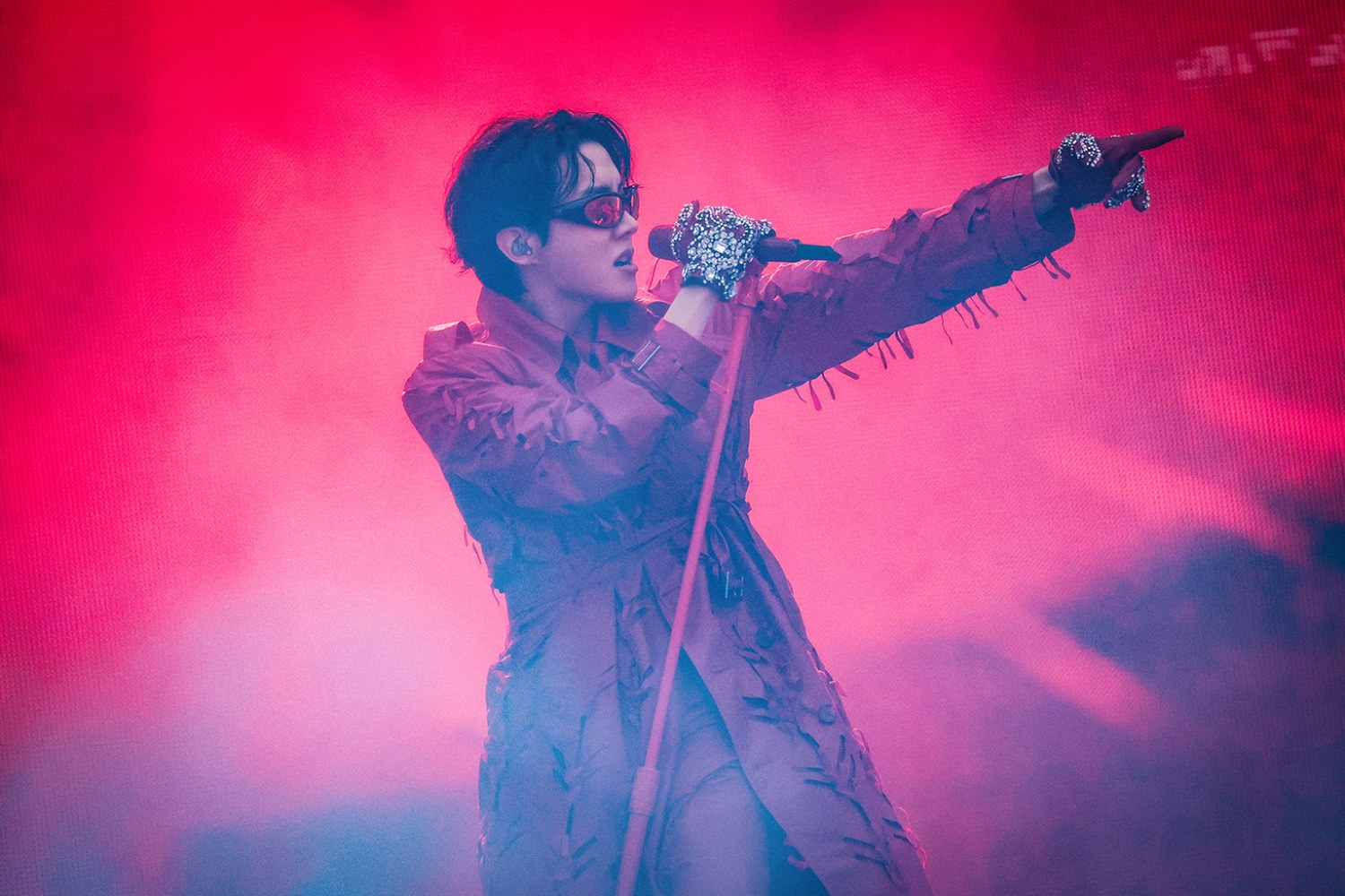 J-Hope: Το εκρηκτικό teaser του «Hope on the Stage – The Movie» αποκαλύπτει την πιο δυναμική στιγμή του J-Hope: Το εκρηκτικό teaser του «Hope on the Stage – The Movie» αποκαλύπτει την πιο δυναμική στιγμή του