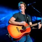 James Blunt: Ο σπαρακτικός λόγος που πρότεινε στην Carrie Fisher να γίνει νονά του παιδιού του