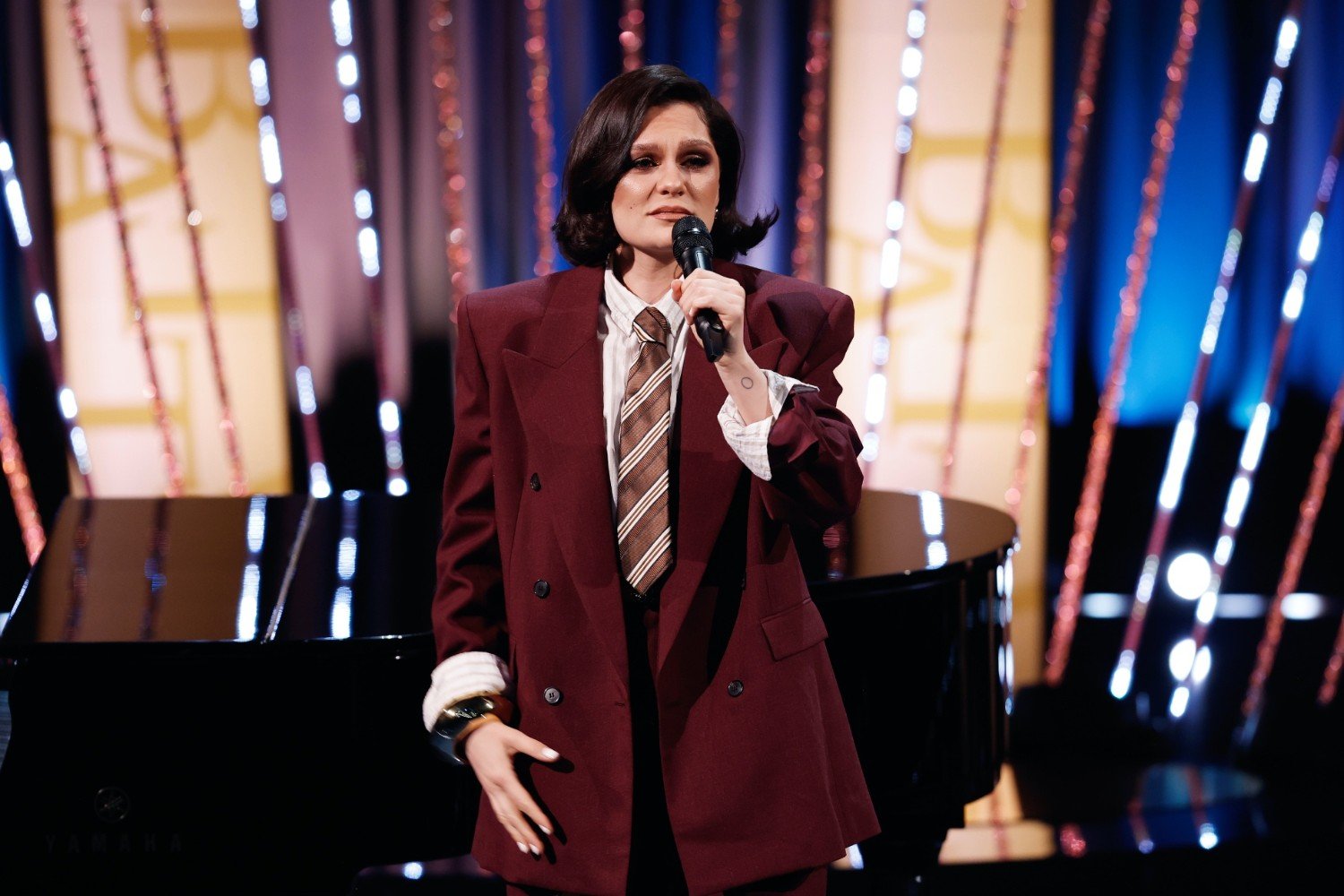 Jessie J: Η συγκινητική επιστροφή στη σκηνή μετά το χειρουργείο για τον καρκίνο του μαστού