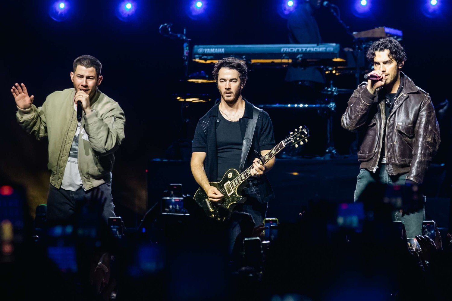 Nick Jonas: Γιατί οι Jonas Brothers ζωντανεύουν την εποχή του «Burning Up» στη νέα περιοδεία τους