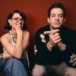 «Suzanne»: Mark Ronson και RAYE δίνουν vintage ήχο σε μία καρδιά που καίει