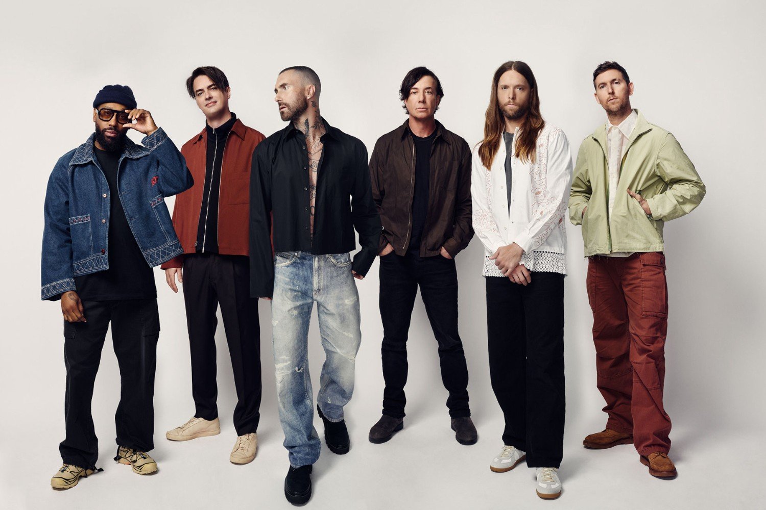 Maroon 5: Ένα μουσικό ταξίδι από τις ρίζες τους στο σήμερα με το νέο single «Heroine»