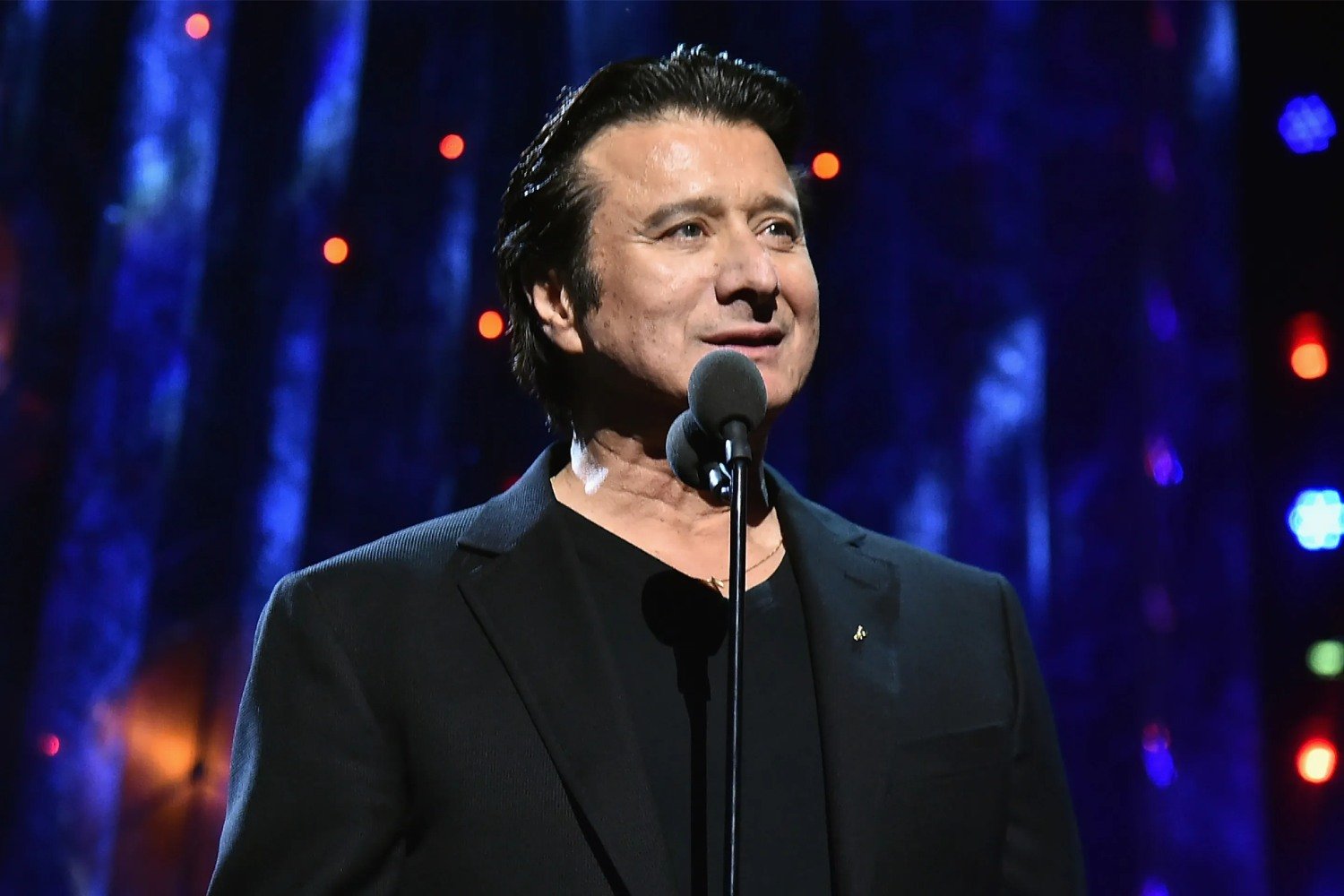 Ο Steve Perry των Journey στηρίζει τους πυρόπληκτους του Λος Άντζελες με δημοπρασία ανεκτίμητων μουσικών κειμηλίων