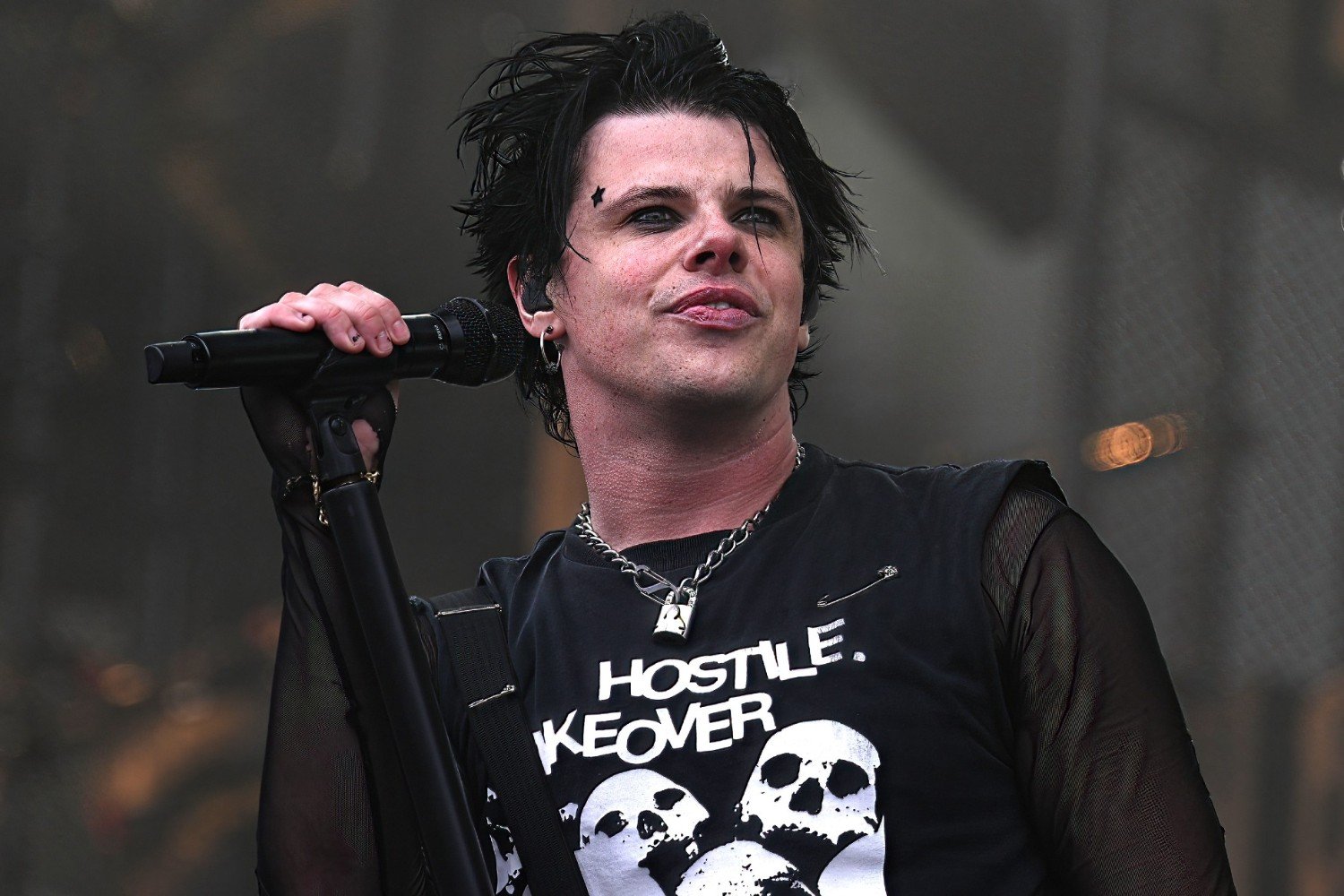 YUNGBLUD: Ακυρώνει συναυλία μετά τη συναισθηματική κατάρρευση στη σκηνή – «Αντιμετωπίζω κατάματα ό,τι συμβαίνει» YUNGBLUD: Ακυρώνει συναυλία μετά τη συναισθηματική κατάρρευση στη σκηνή – «Αντιμετωπίζω κατάματα ό,τι συμβαίνει»