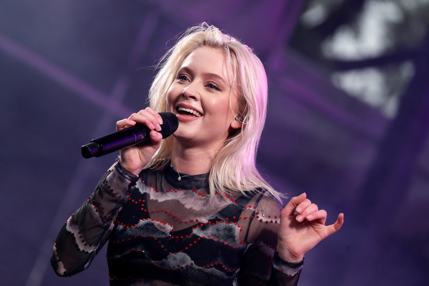 Zara Larsson: «Έκλαιγα σαν ανόητη» – Η αντίδραση στην πρώτη υποψηφιότητά της για Grammy
