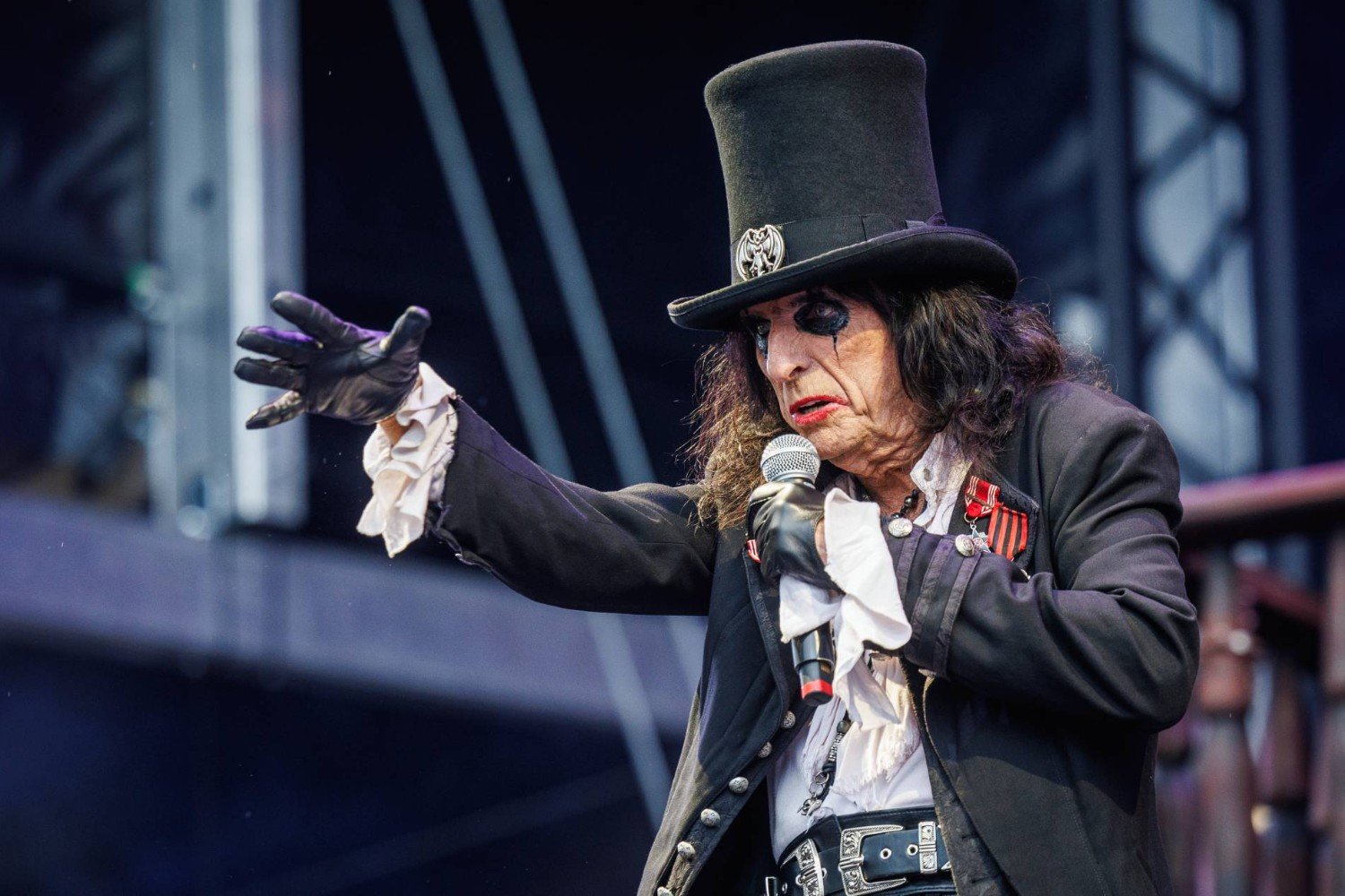 Alice Cooper: Το θρυλικό τραγούδι που του έμαθε τι σημαίνει πραγματικός «ύμνος» – Η ιστορία πίσω από το «School’s Out»