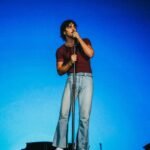 Σαν σταρ του Live Aid: Ο Benson Boone μάγεψε 90.000 θεατές στη μεγαλύτερη συναυλία του μέχρι σήμερα