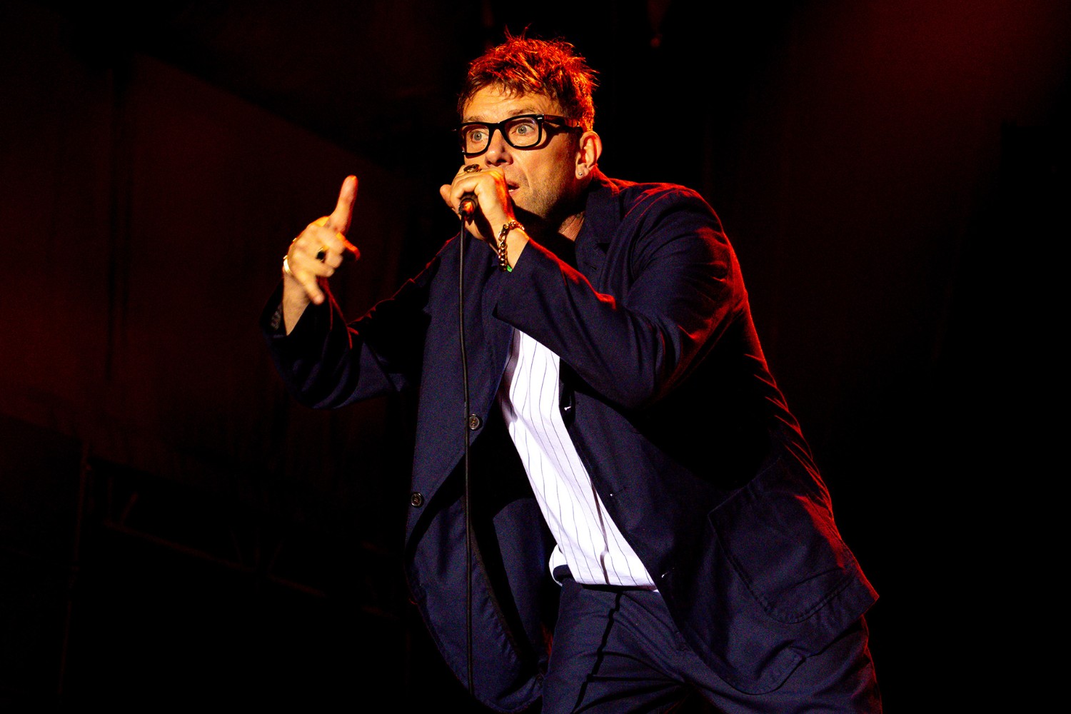 Ο Damon Albarn υποκλίνεται στους Oasis: «Έκαναν την Britpop να μοιάζει με το σπουδαιότερο πράγμα στον κόσμο»