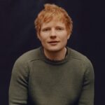Ed Sheeran: Δίνει φωνή στις ξεχασμένες ιστορίες της ζωής μας στο video του «Old Phone»