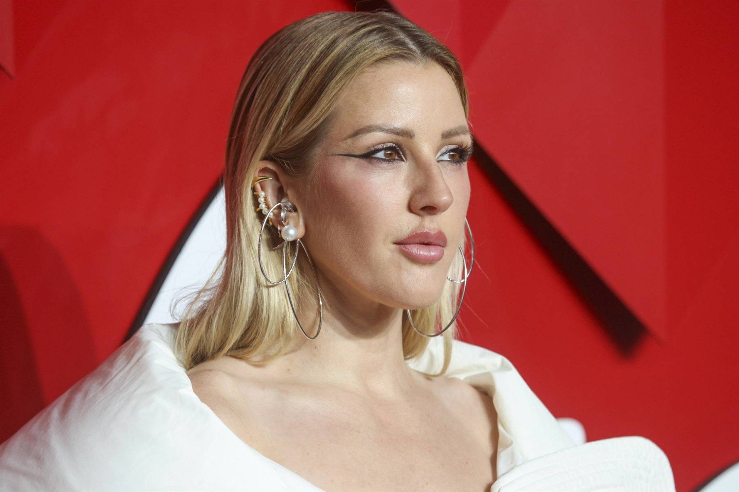 Ellie Goulding: Πώς το τραύμα του διαζυγίου μετατράπηκε στο πιο ειλικρινές άλμπουμ της καριέρας της Ellie Goulding: Πώς το τραύμα του διαζυγίου μετατράπηκε στο πιο ειλικρινές άλμπουμ της καριέρας της
