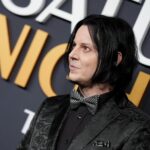 Ο Jack White κατά του Donald Trump για το ρατσιστικό βίντεο με τους Obama: «Πώς δώσαμε τόση δύναμη σε αυτόν τον κακό άνθρωπο;»
