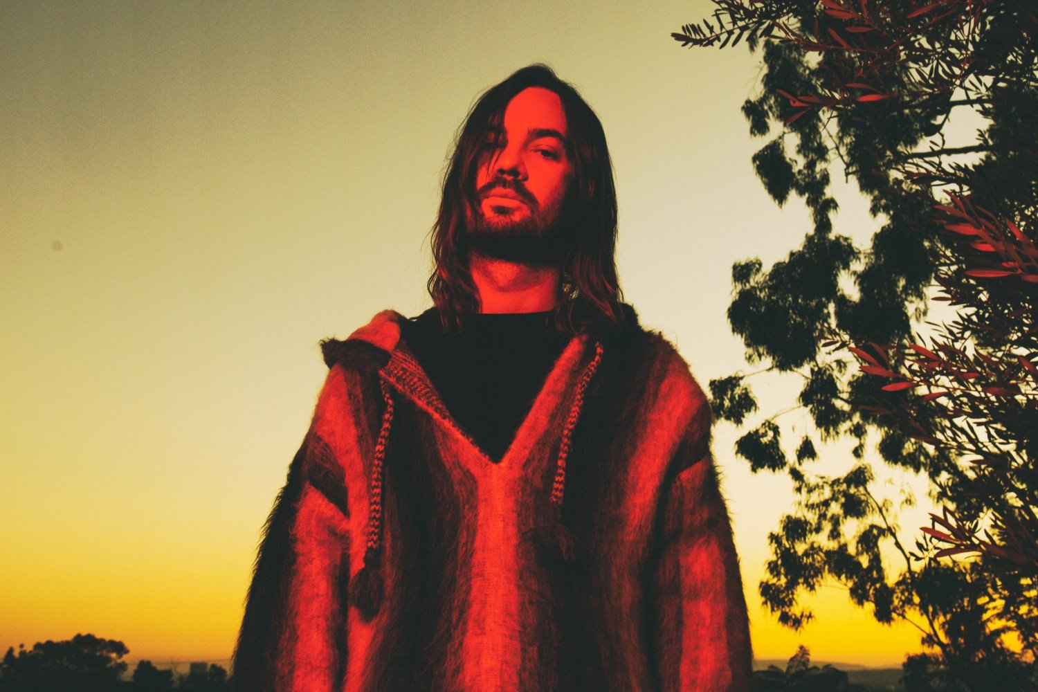 Οι Tame Impala διασκευάζουν το «Hummer» των Smashing Pumpkins και μας γυρίζουν πίσω στη χρυσή εποχή τους
