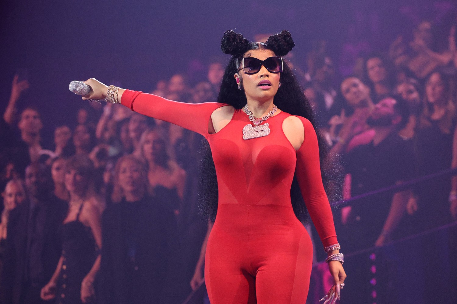 Nicki Minaj: «Ο Jay-Z μου χρωστάει 200 εκατομμύρια δολάρια»