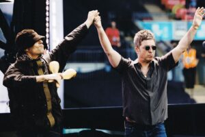 Oasis: Γιατί το ντοκιμαντέρ «Don’t Look Back In Anger» δεν αποκαλύπτει πώς συμφιλιώθηκαν οι Liam και Noel Gallagher