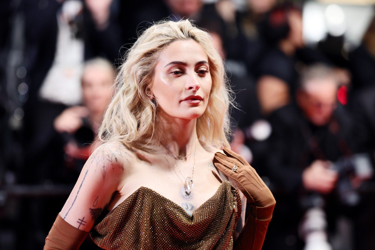 Paris Jackson: «Η σχέση με τον πατέρα μου, Michael Jackson, δεν αφορά κανέναν – Βρίσκομαι σε ένα πολύ όμορφο σημείο μαζί του»