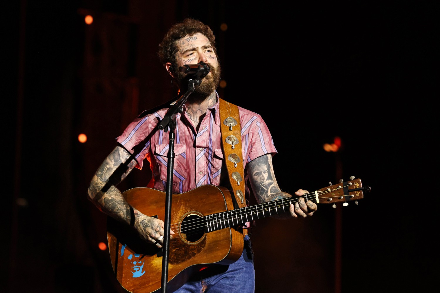 Post Malone: Σημαντική νίκη στη δικαστική μάχη για την επιμέλεια της κόρης του