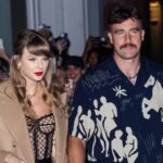 Ο Travis Kelce αποθεώνει την Taylor Swift: «Είναι απλώς μαγική» – Το επεισόδιο – ορόσημο του «New Heights» και η δύναμη της αγάπης τους