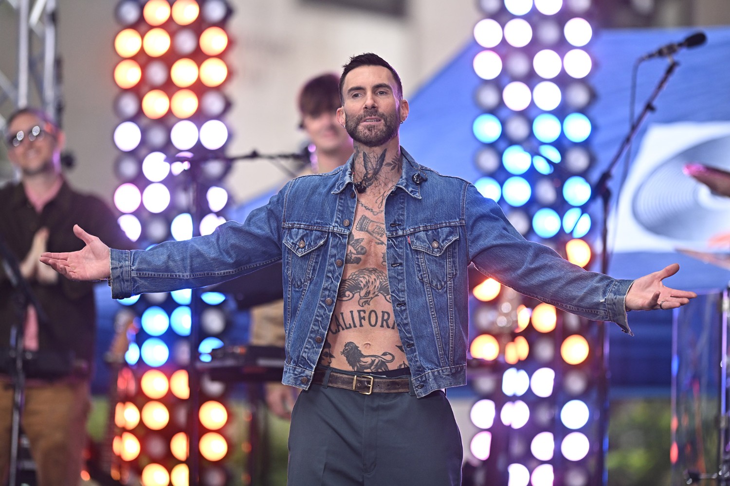Ο Adam Levine πήγε τις κόρες του στην Olivia Rodrigo και έμεινε «με το στόμα ανοιχτό»: «Ήταν το κάτι άλλο»