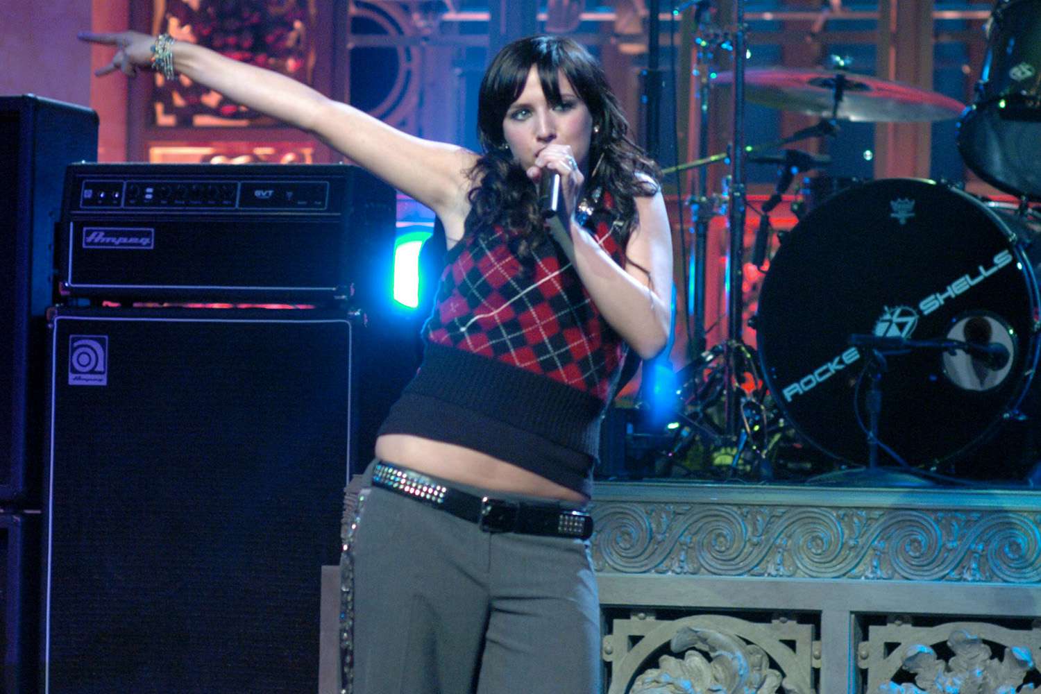 Ashlee Simpson: «Απάνθρωπες» οι επιθέσεις για το playback στο «Saturday Night Live»