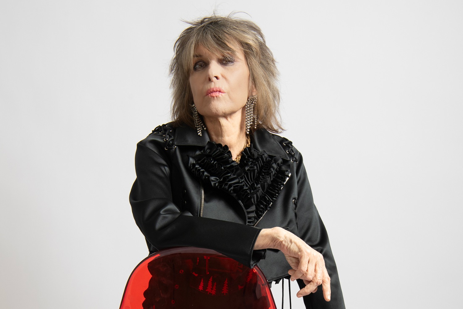 Η Chrissie Hynde ενώνει Debbie Harry, Dave Gahan και Brandon Flowers σε ένα άλμπουμ – έκπληξη