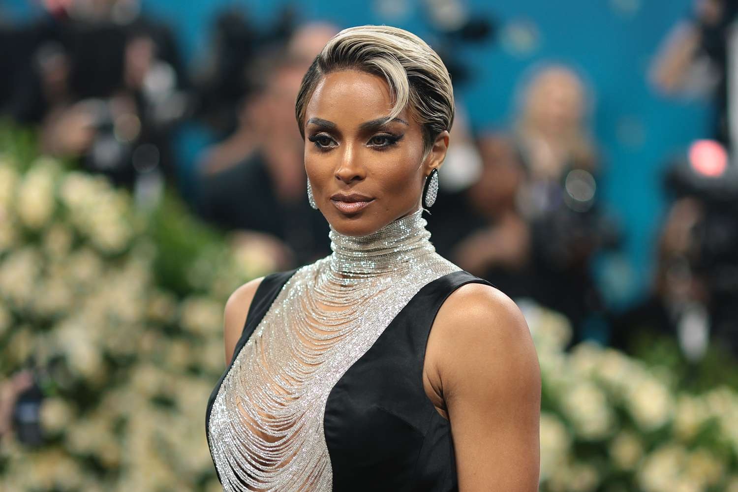 Η Ciara πήρε την υπηκοότητα του Μπενίν: «Ιερή γη»
