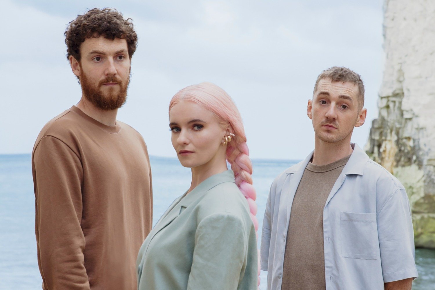 Η Grace Chatto των Clean Bandit σε μία σπάνια εξομολόγηση: «Τα ναρκωτικά στην εφηβεία επηρέασαν την ομιλία μου»