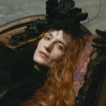 Florence + The Machine: Ο οπτικός κόσμος του «Everybody Scream» ξυπνά σε μια μυστική προβολή