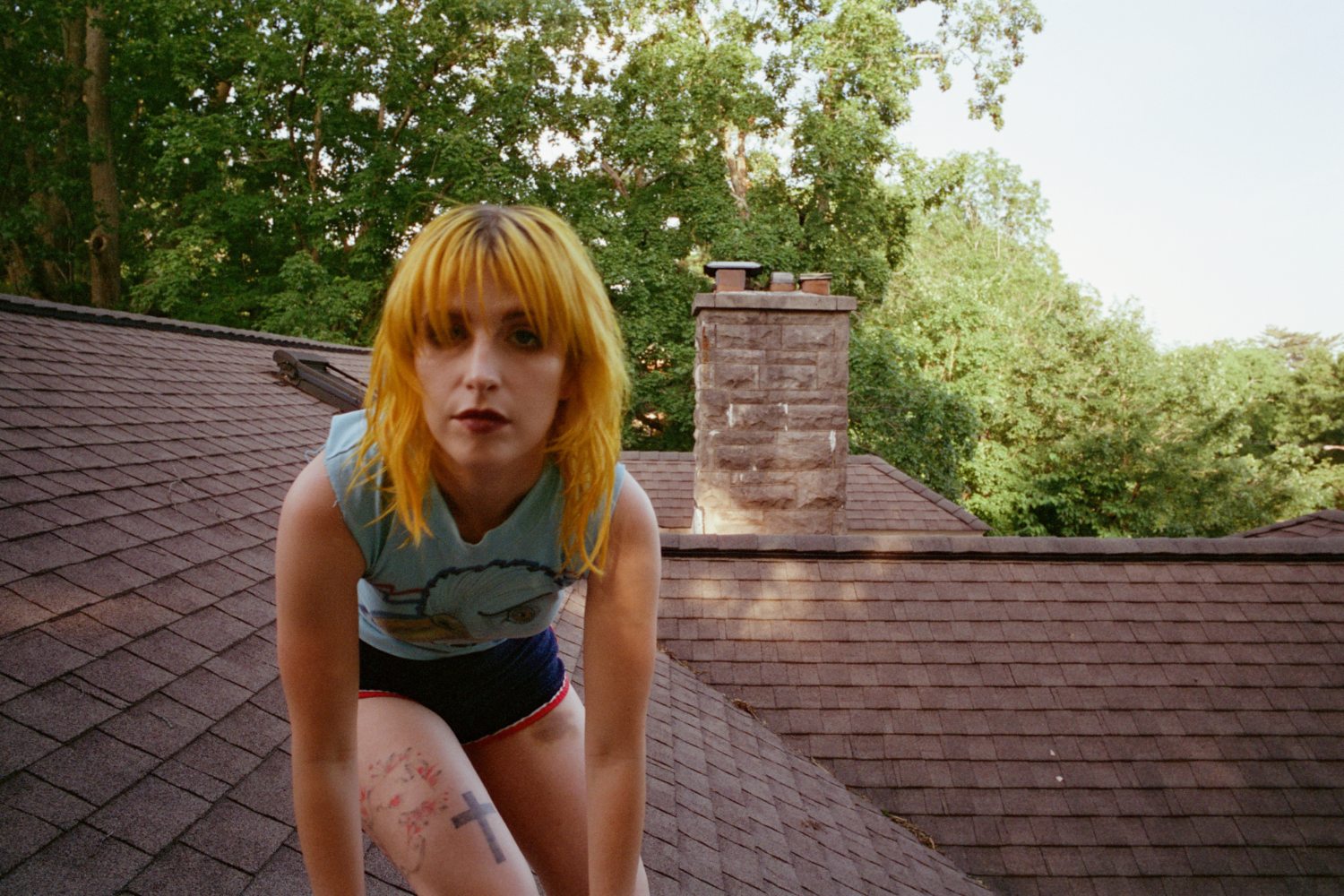Η Hayley Williams και το νέο συγκρότημά της Power Snatch καθηλώνουν με μία μαγευτική διασκευή του «Perfect Hand» Η Hayley Williams και το νέο συγκρότημά της Power Snatch καθηλώνουν με μία μαγευτική διασκευή του «Perfect Hand»