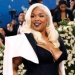 Η Lizzo κλείνει το κεφάλαιο της αγωγής για το viral τραγούδι στο TikTok που «τρόλαρε» τα τζιν της Sydney Sweeney