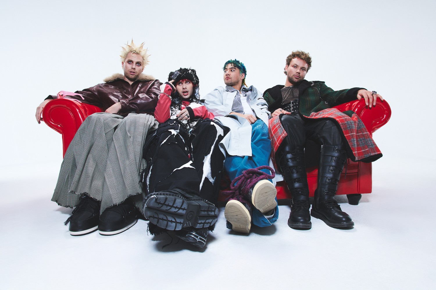 Οι 5 Seconds of Summer επανεφευρίσκουν την έννοια του boyband με το νέο άλμπουμ «Everyone’s A Star!»