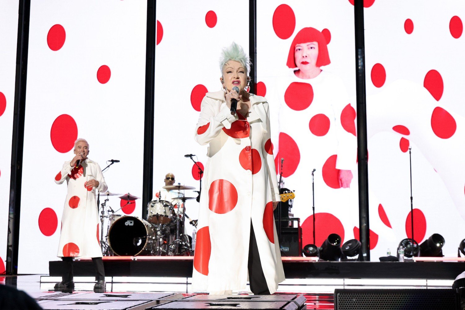 Cyndi Lauper: Έκπληξη Joni Mitchell, Cher και SZA στο φινάλε της αποχαιρετιστήριας περιοδείας της
