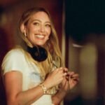 Η Hilary Duff ηχογραφεί ξανά τις παλιές επιτυχίες της με οδηγό το παράδειγμα της Taylor Swift